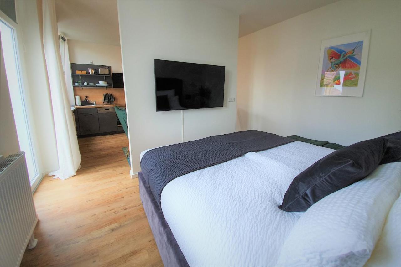 Pb Ferienwohnungen - Fewo 4 - Stilvoll Eingerichtetes Studio Im Herzen Senftenbergs Buitenkant foto